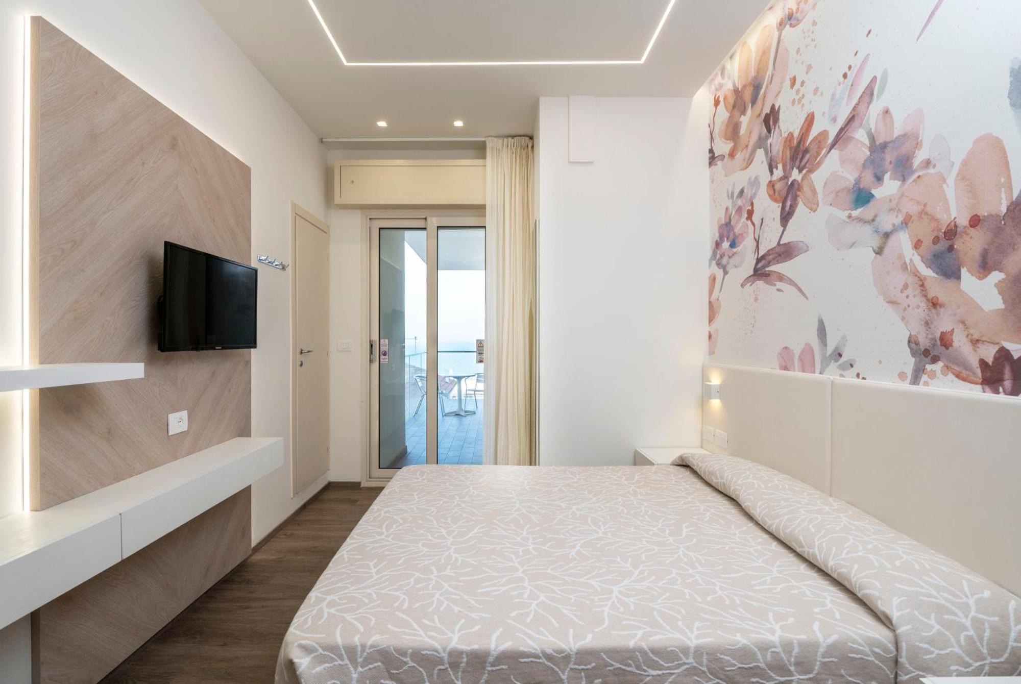 Hotel Harmony Rimini Esterno foto