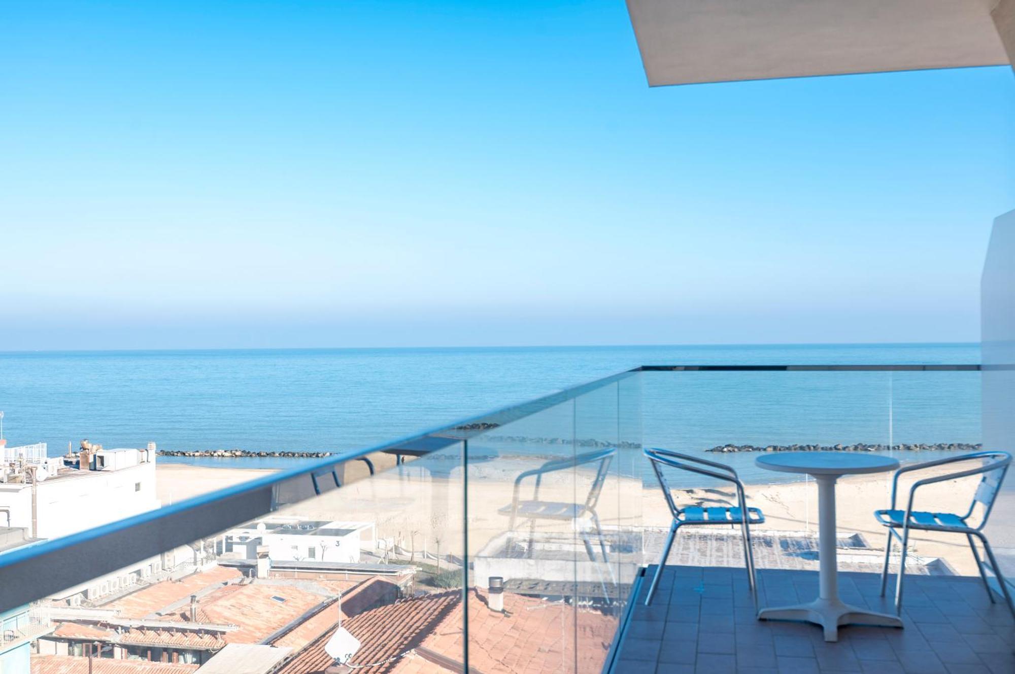 Hotel Harmony Rimini Esterno foto