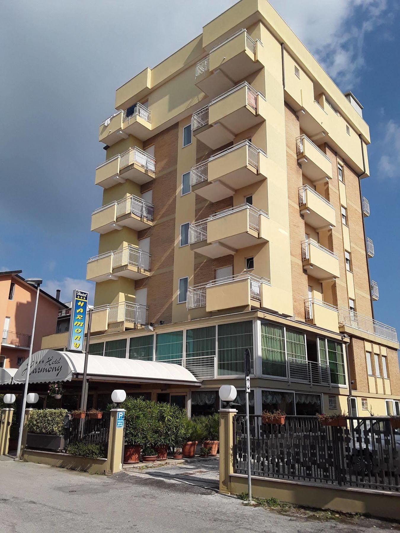 Hotel Harmony Rimini Esterno foto